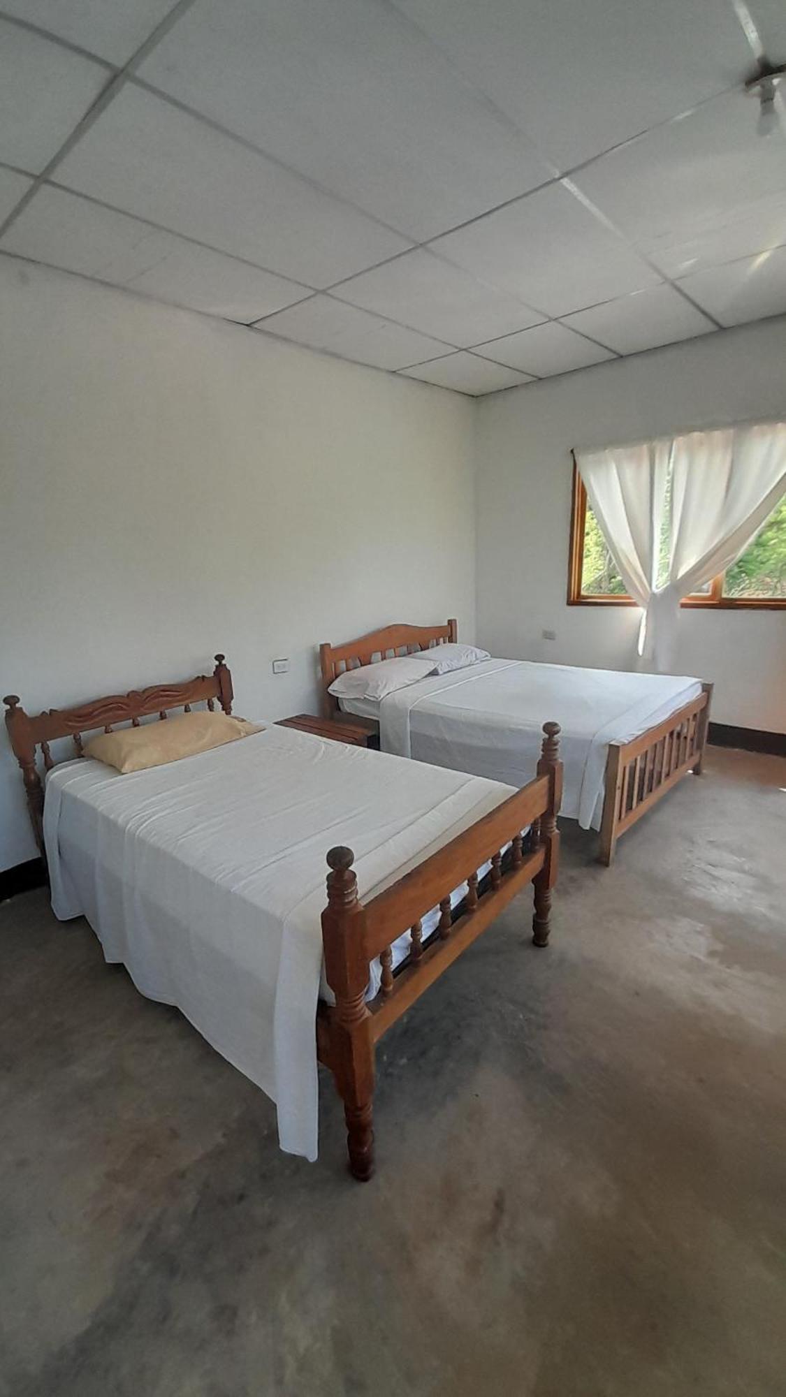 Hospedaje Bananas Altagracia Habitación foto