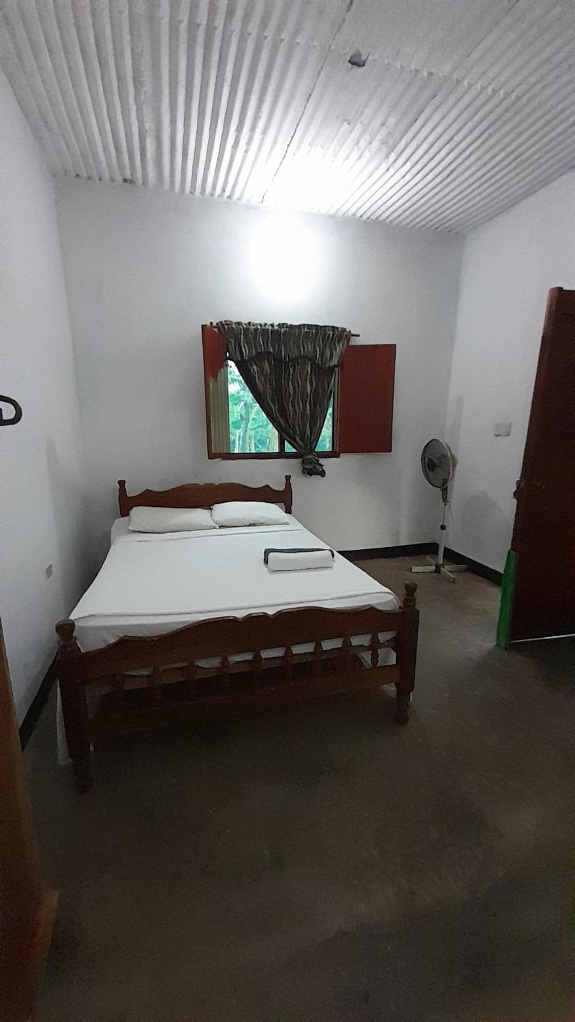 Hospedaje Bananas Altagracia Habitación foto